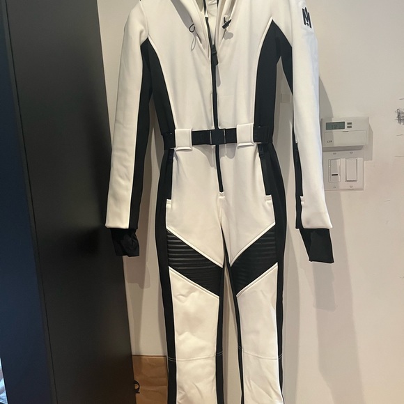 Mackage ski overall - Picture 2 of 9